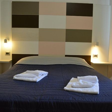 Castelvetro Piacentino Master Hotel מראה חיצוני תמונה