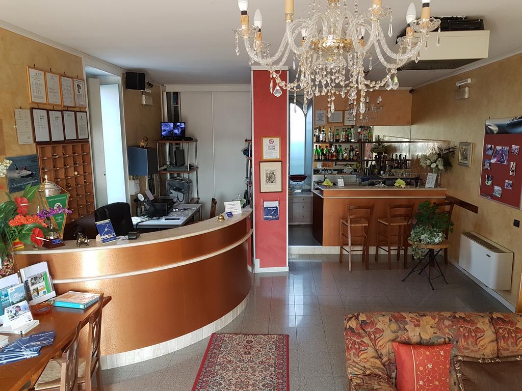 Castelvetro Piacentino Master Hotel מראה חיצוני תמונה