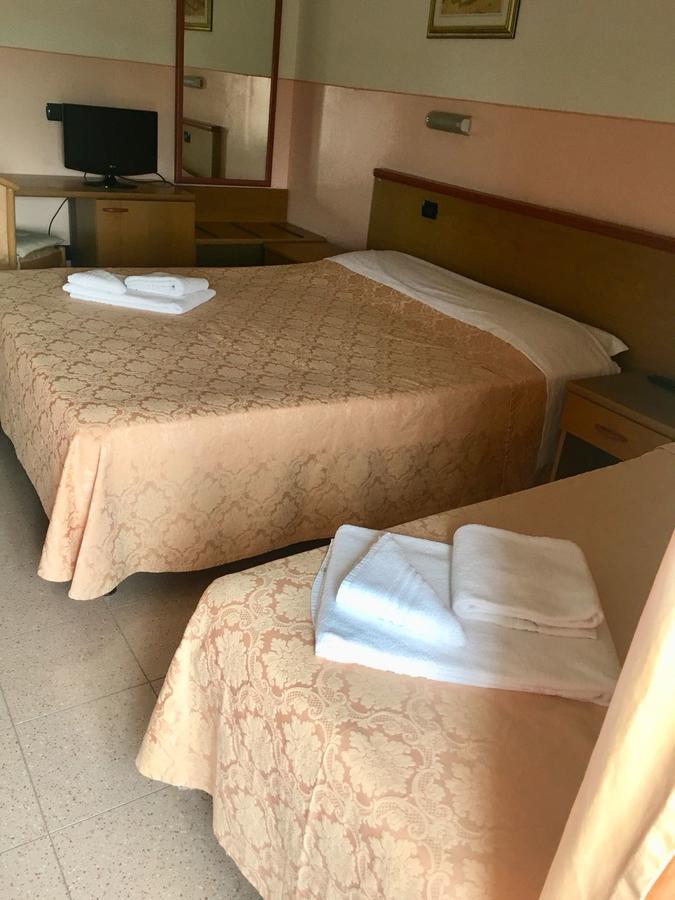 Castelvetro Piacentino Master Hotel מראה חיצוני תמונה